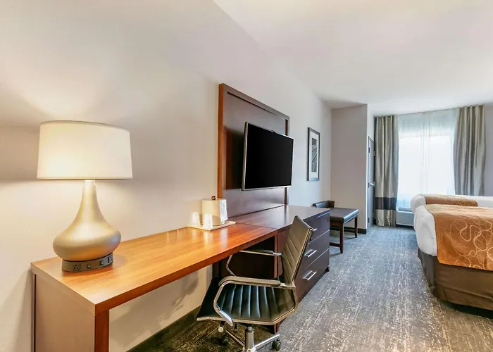 Comfort Suites North Tupelo